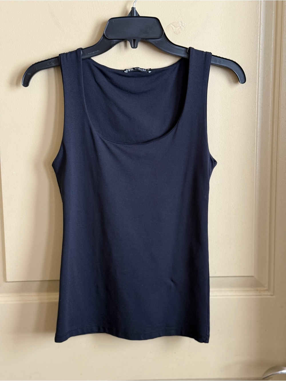 Zara Basic Women's Scoop Neck Tank Top - Black